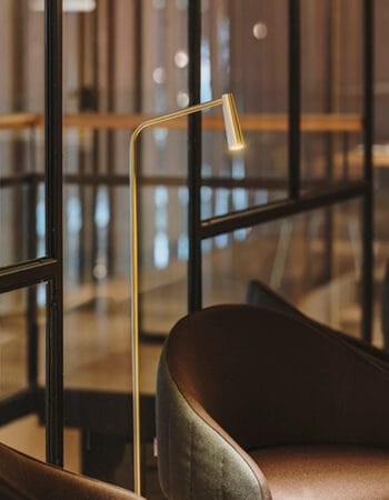 Gamma de piso dorada